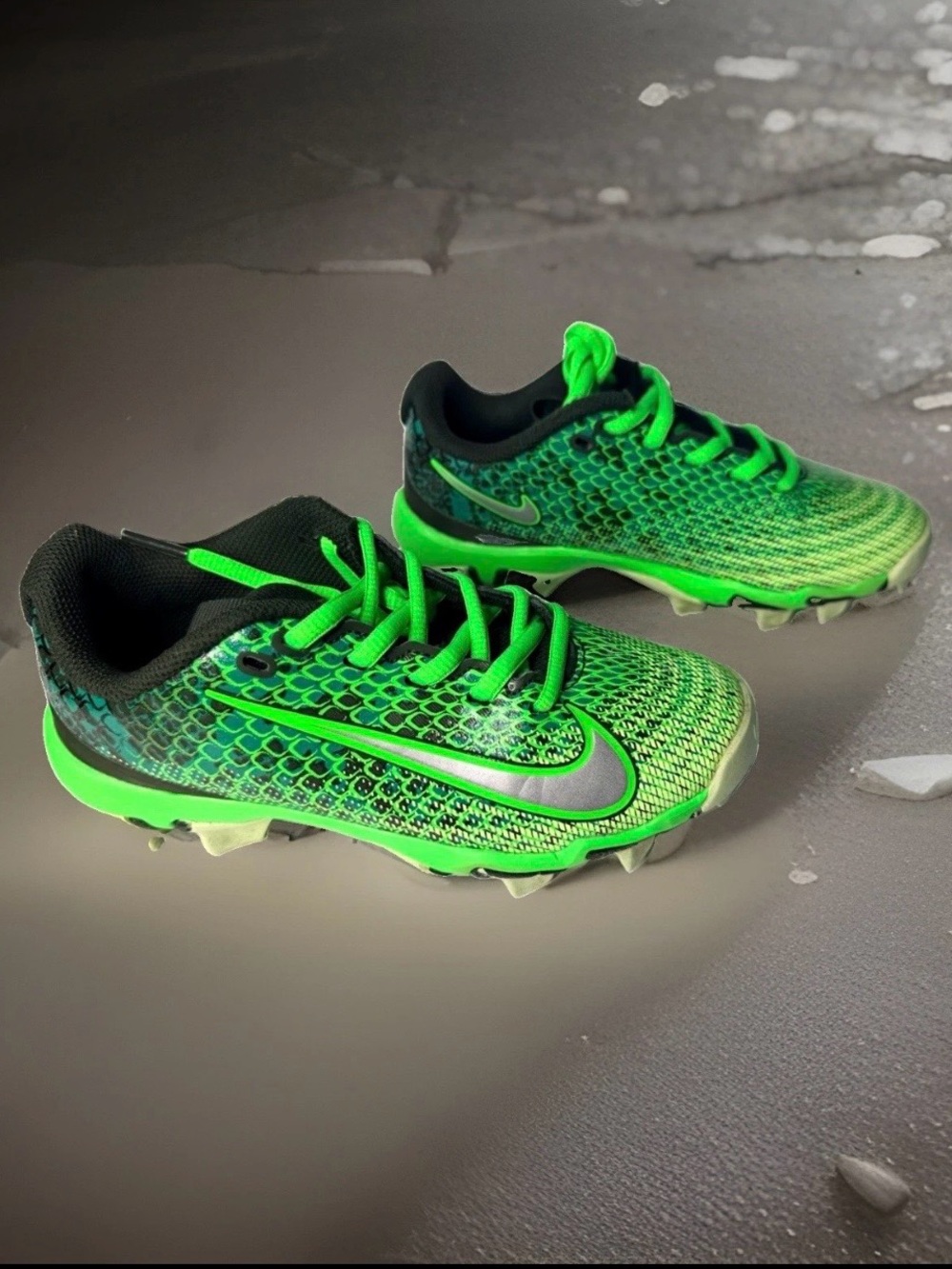 Nike Vapor Youth Baseball Molded Cleats Green/Black US Size 1Y